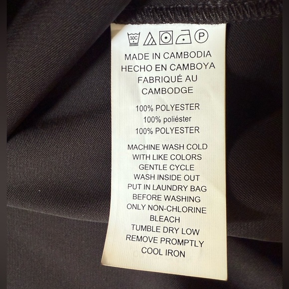 Michael Kors - Women's Black Ruffled Off Shoulder Blouse - EUC - Picture 9 of 9